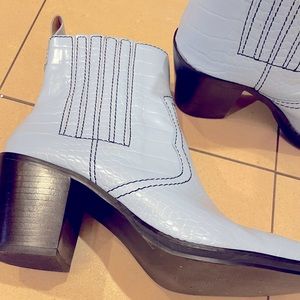 Steve Madden baby blue pointed toe western low boot women 11